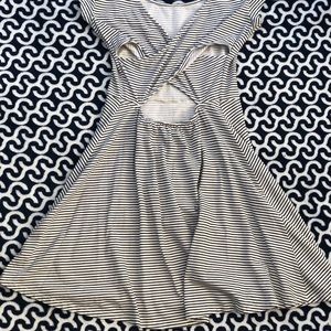 American Eagle dress with an open back